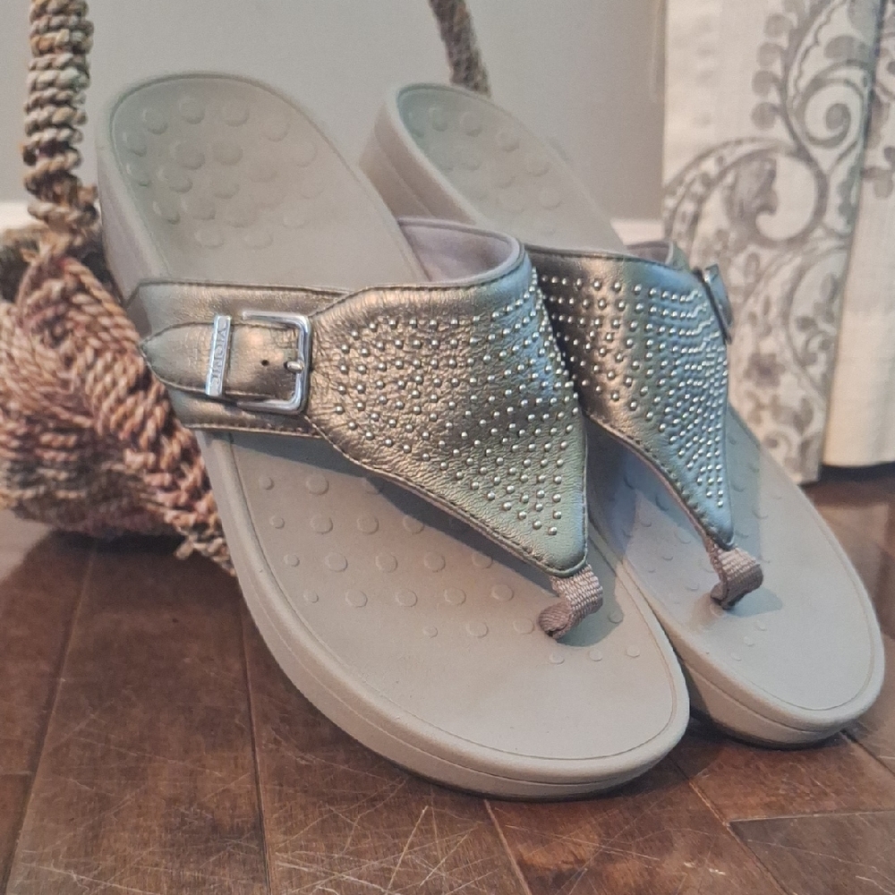 Vionic Silver Sandals with Breathable Design and Metallic Finish